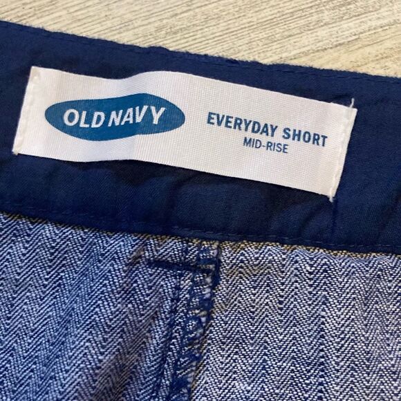 Old Navy mid rise shorts 6 - Picture 6 of 6